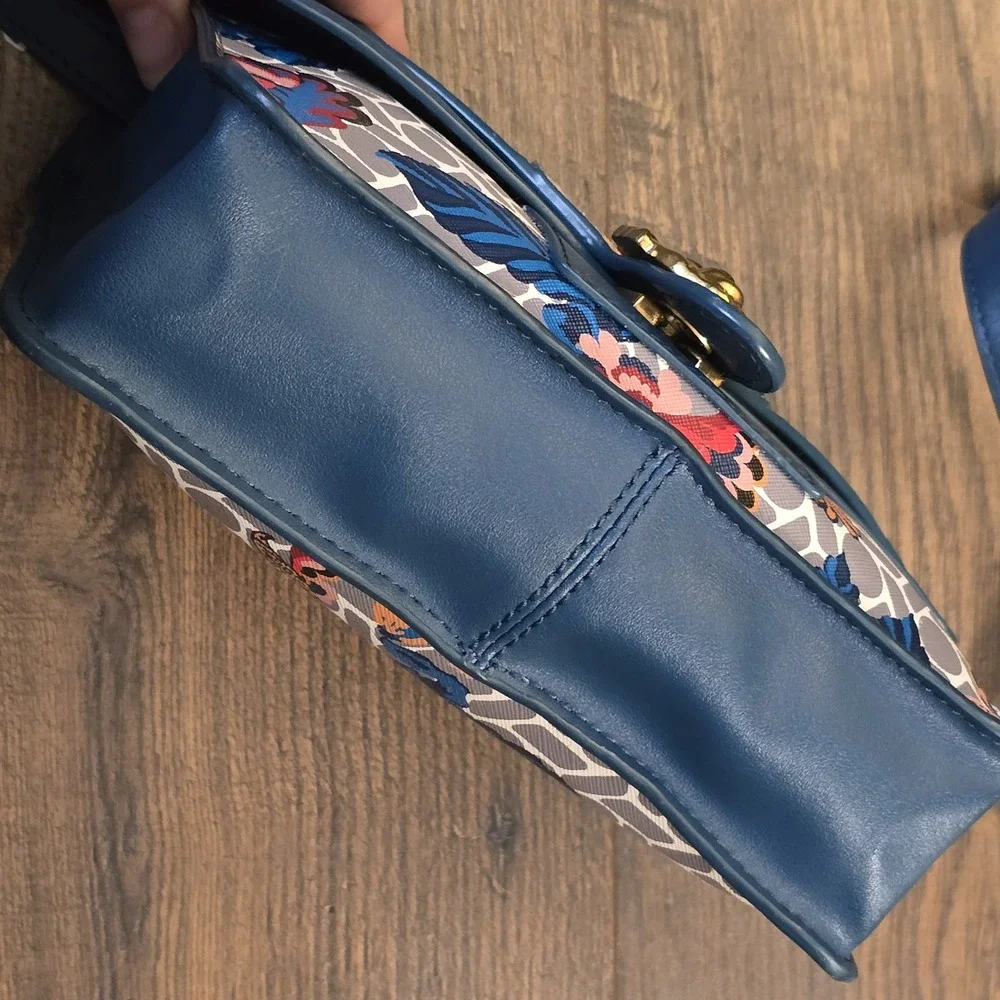 Anne Klein‎ Diana Double Flap Crossbody Strap Lion Floral Print Shoulder Purse